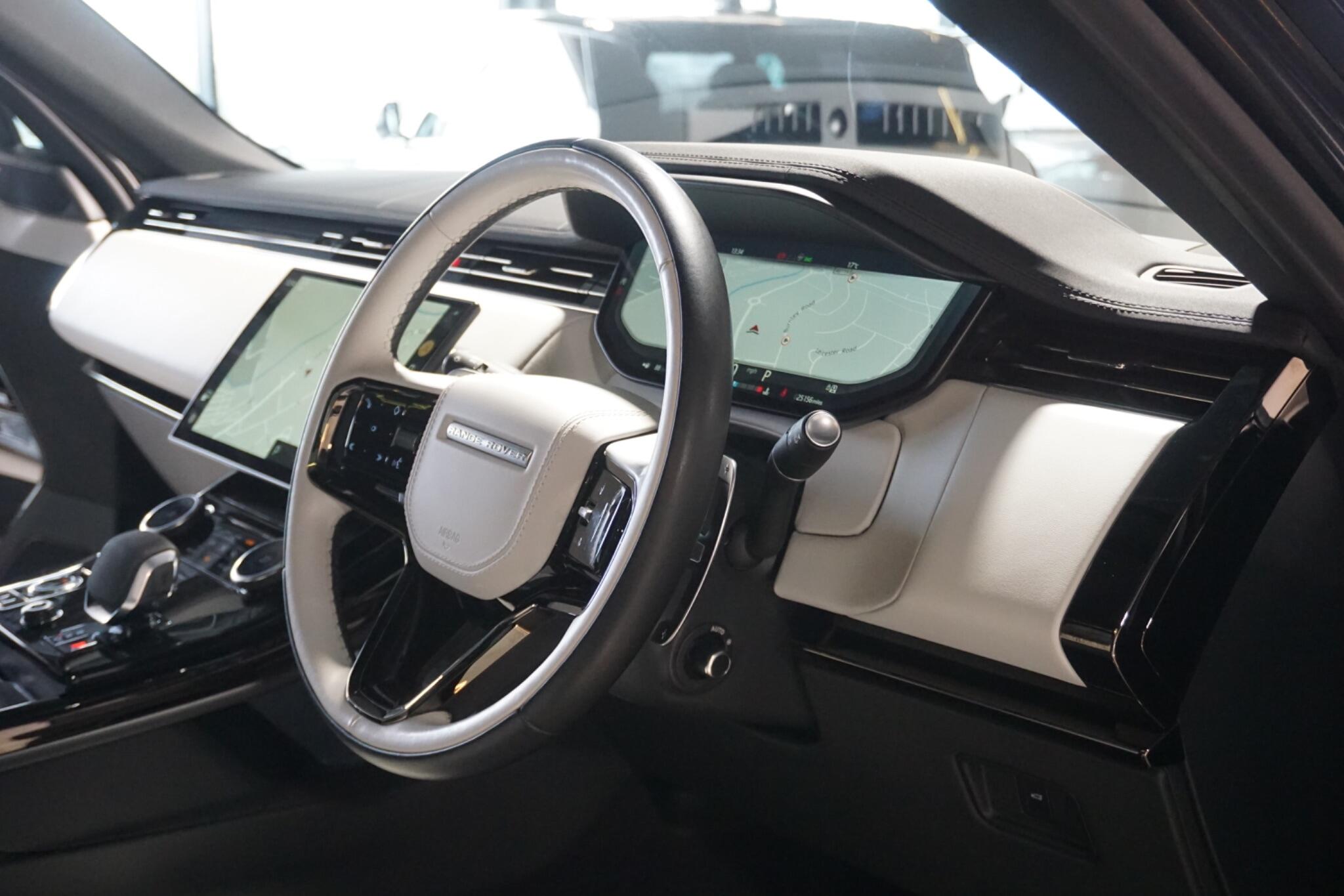 Land Rover Range Rover Sport 3.0 D300 MHEV Dynamic SE SUV 5dr Diesel Auto 4WD Euro 6 (s/s) (300 ps)